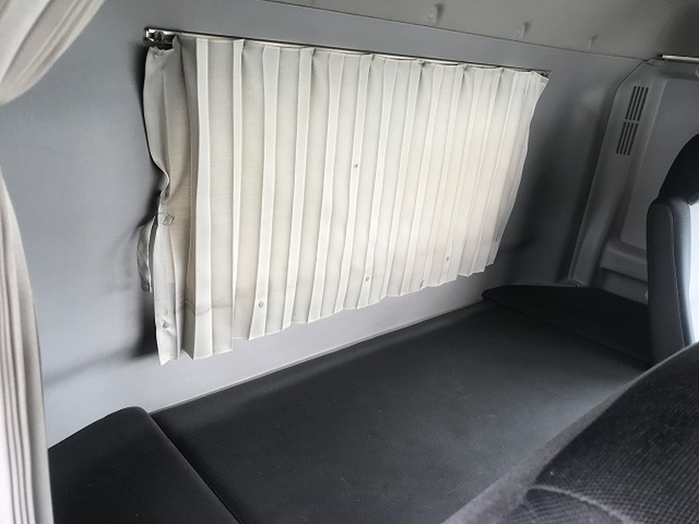 日野　プロフィア