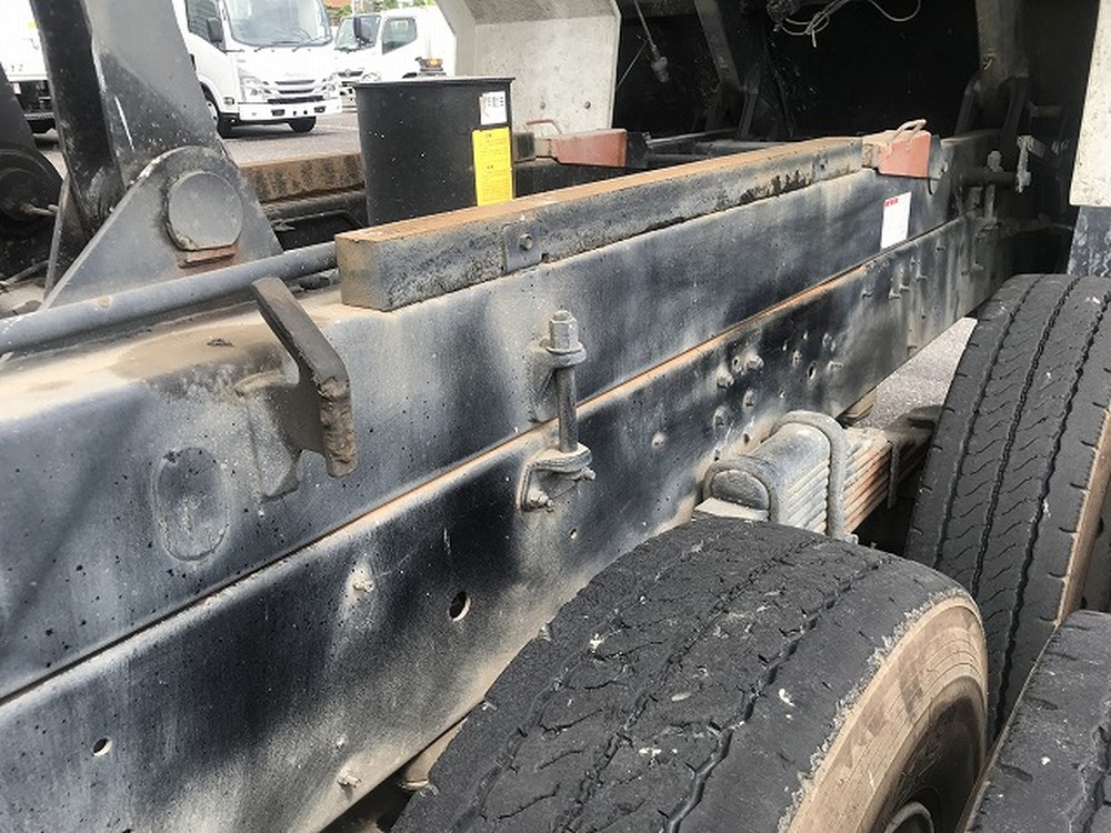 日野　プロフィア