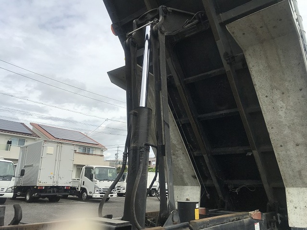 日野　プロフィア