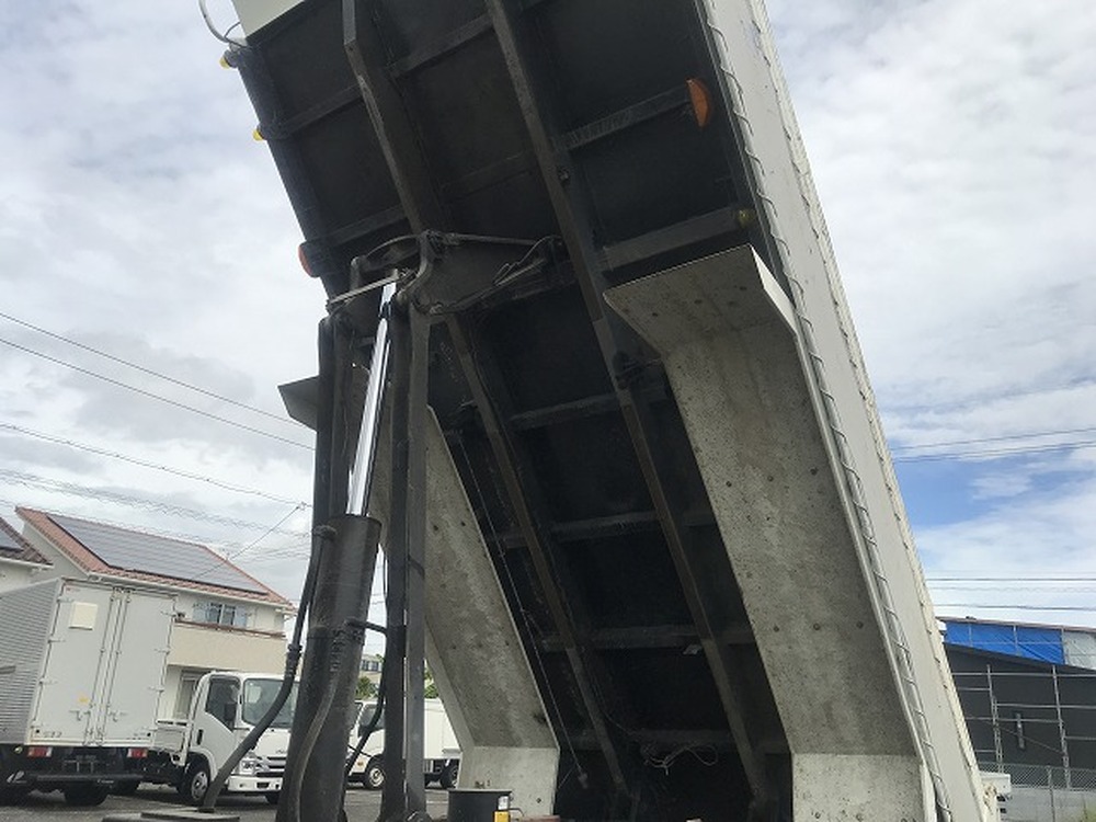 日野　プロフィア