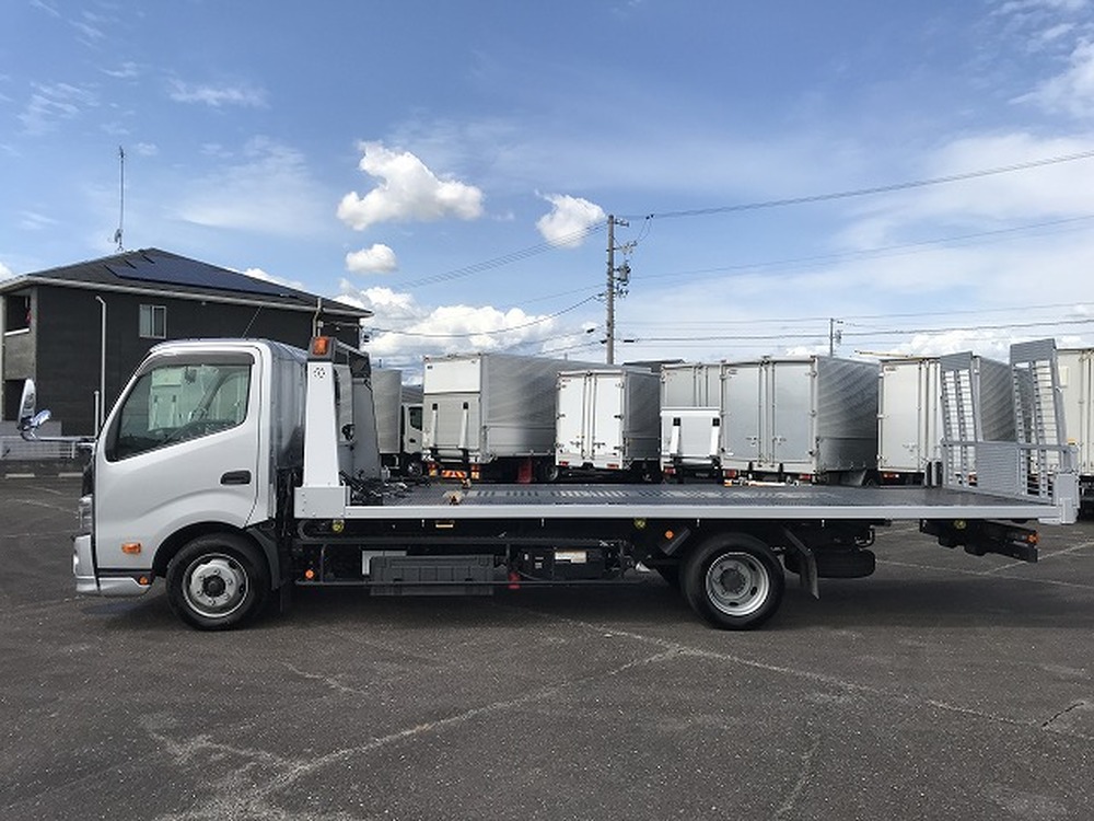 日野　デュトロ