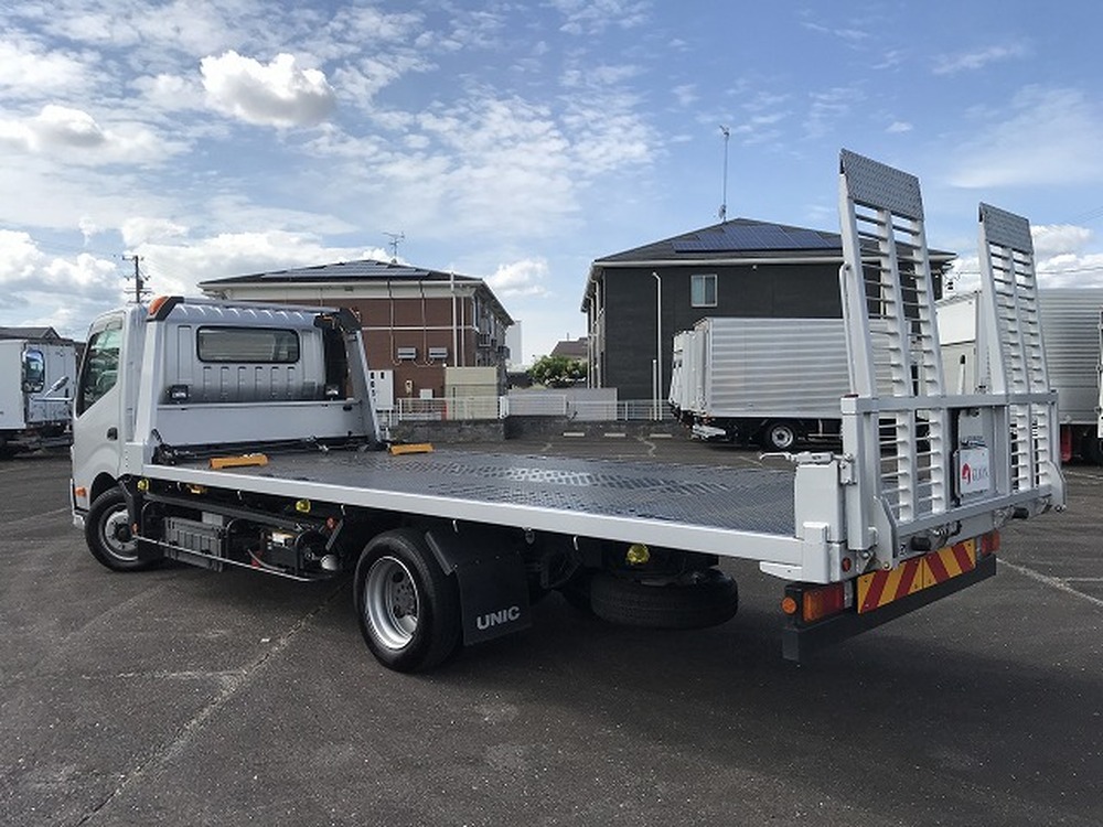 日野　デュトロ