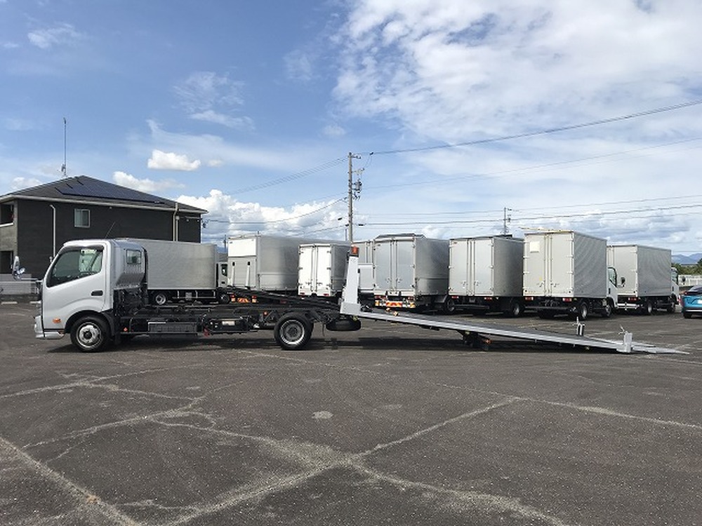 日野　デュトロ