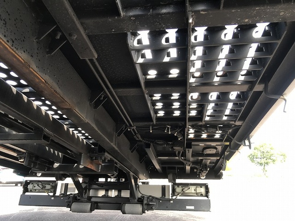 日野　デュトロ