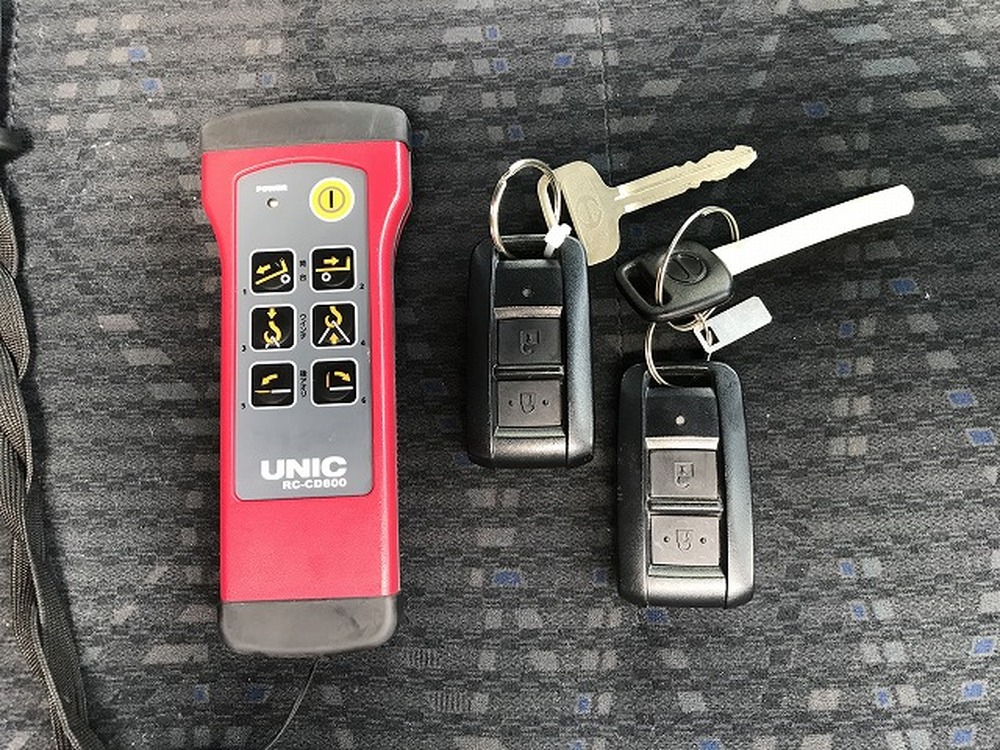 日野　デュトロ