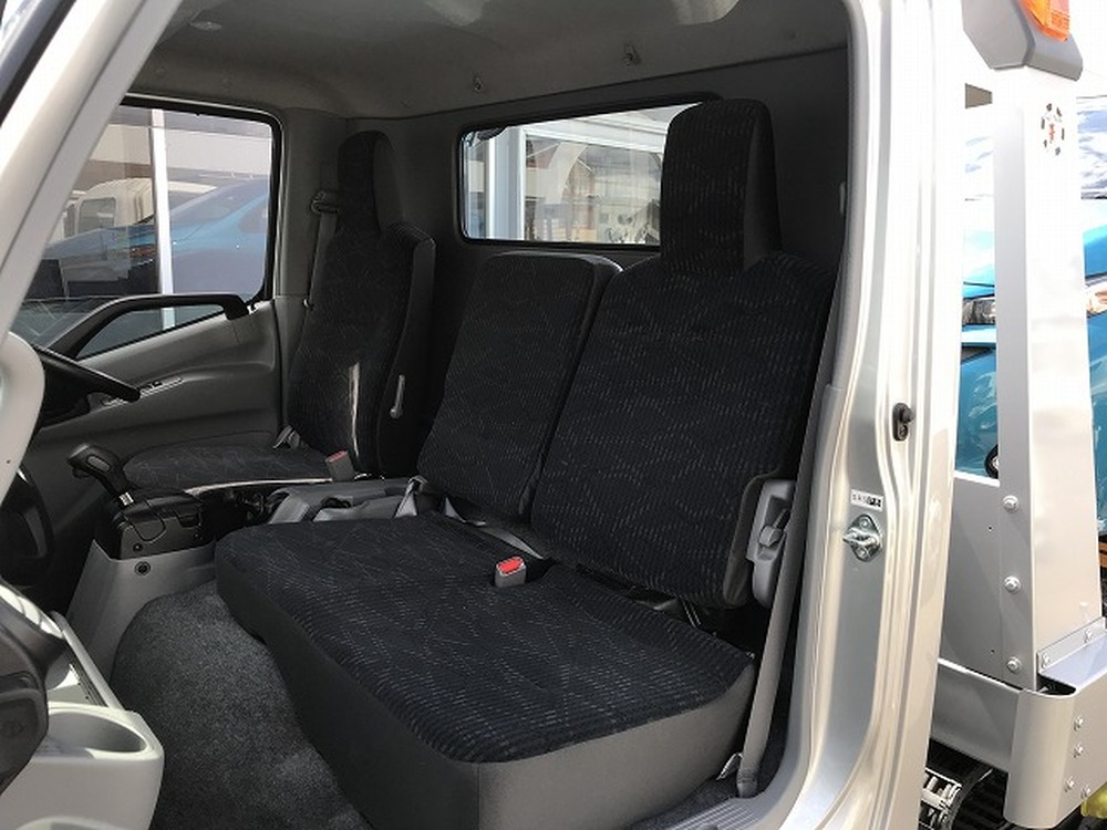 日野　デュトロ