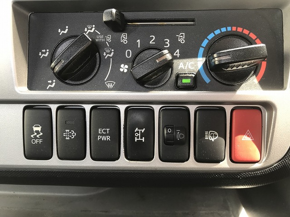 日野　デュトロ