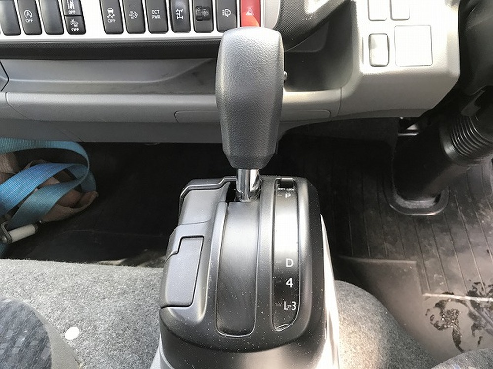 日野　デュトロ