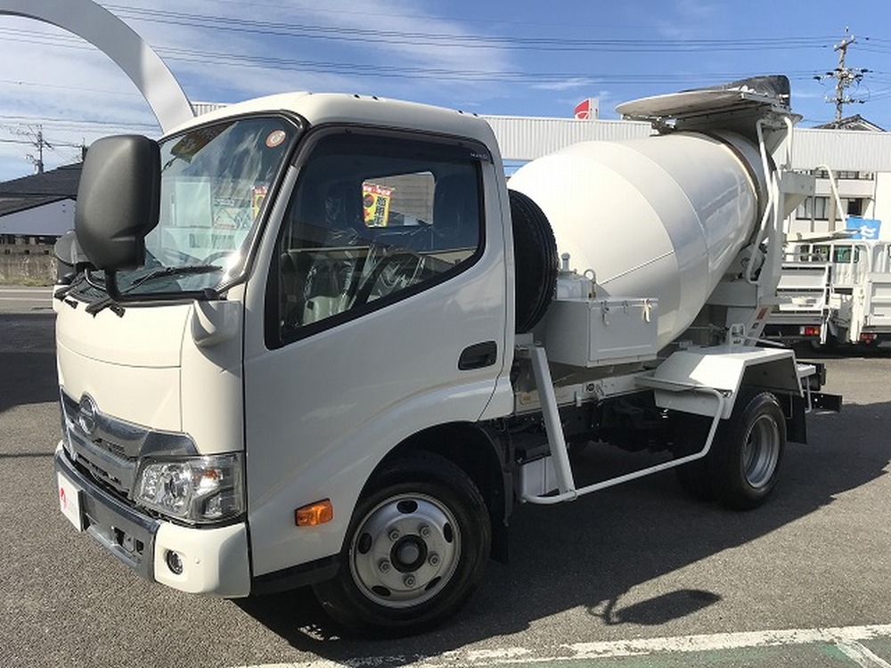日野　デュトロ