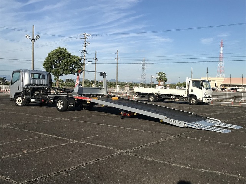 いすゞ　エルフ