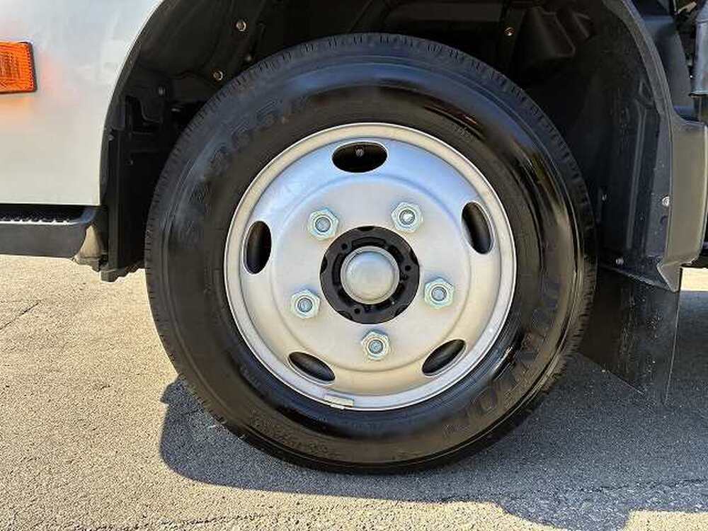 日野　デュトロ