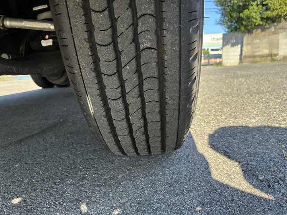 日野　デュトロ