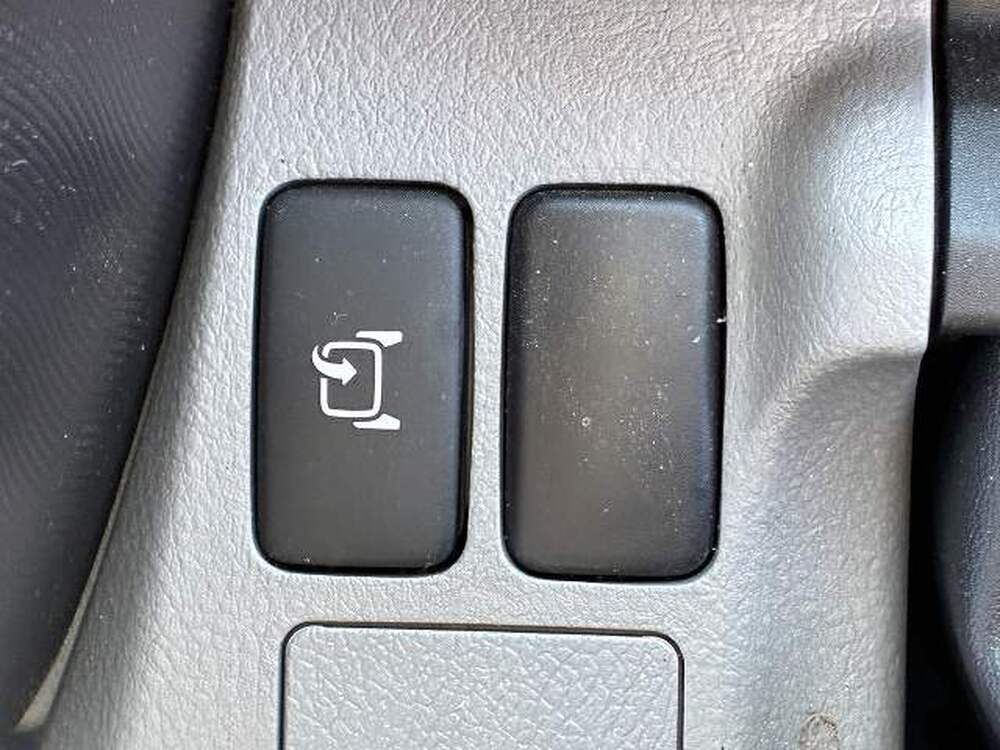 日野　デュトロ