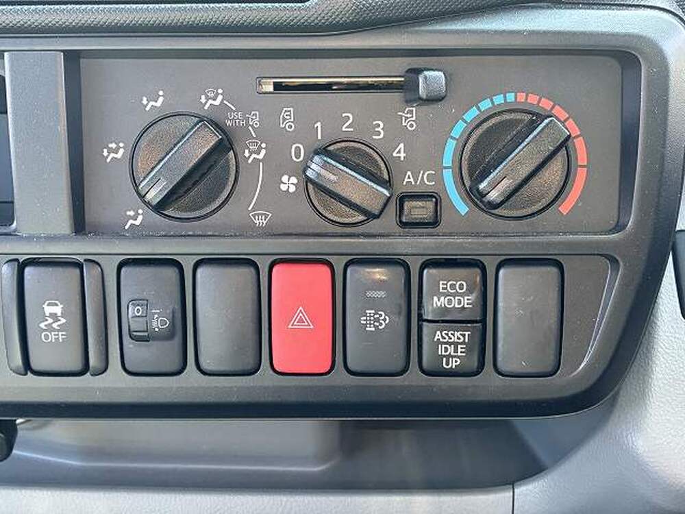 日野　デュトロ