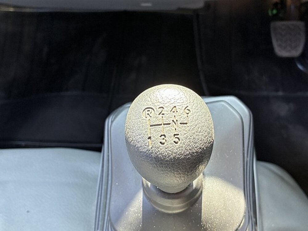 日野　デュトロ