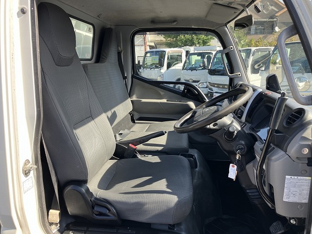 三菱ふそう　キャンター