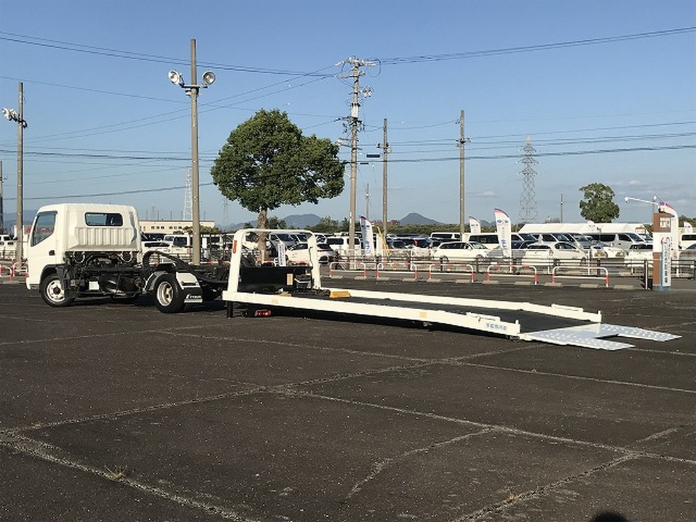 三菱ふそう　キャンター