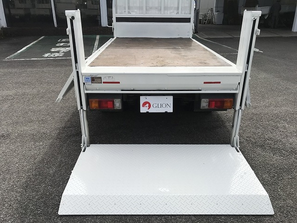 日野　デュトロ