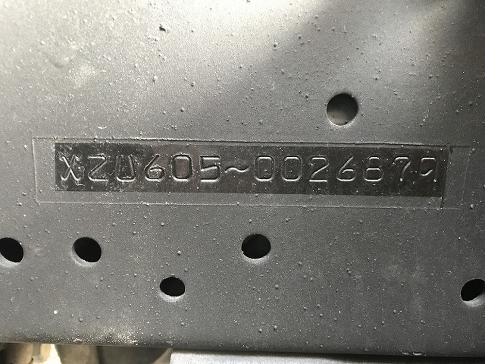 日野　デュトロ