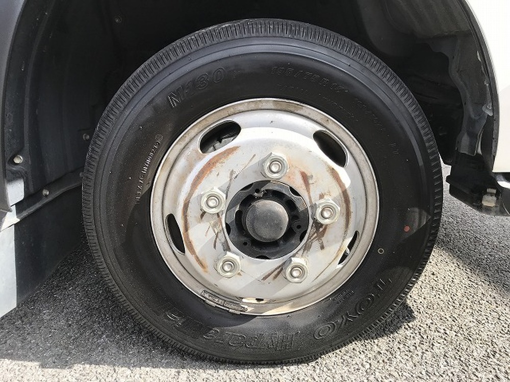 日野　デュトロ