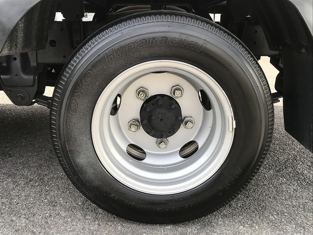 日野　デュトロ