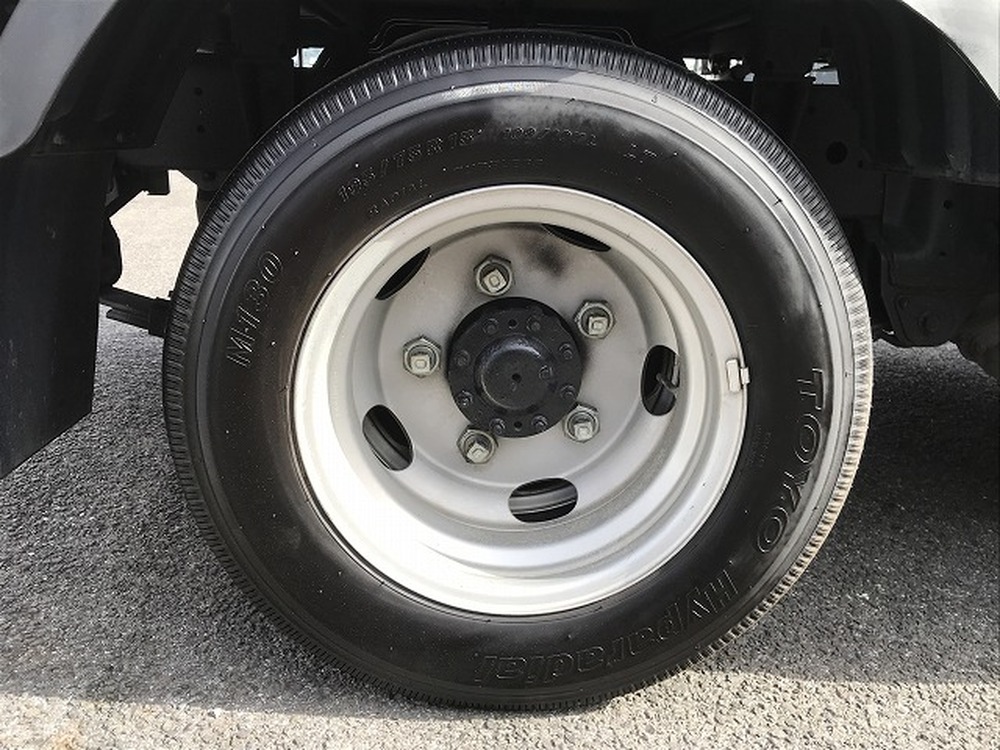 日野　デュトロ