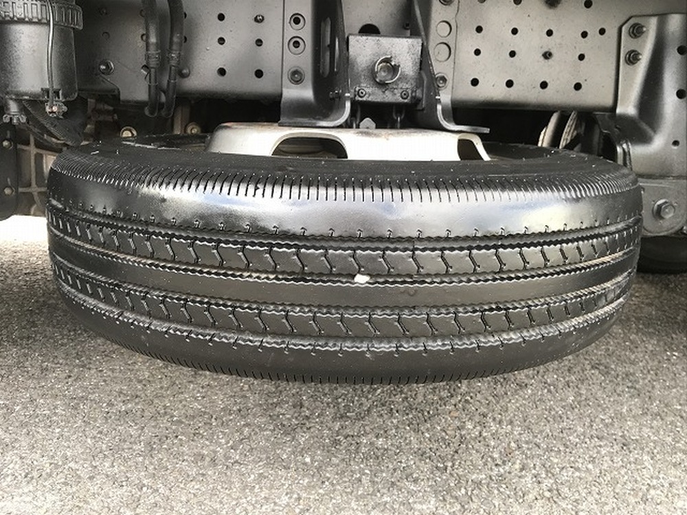 日野　デュトロ