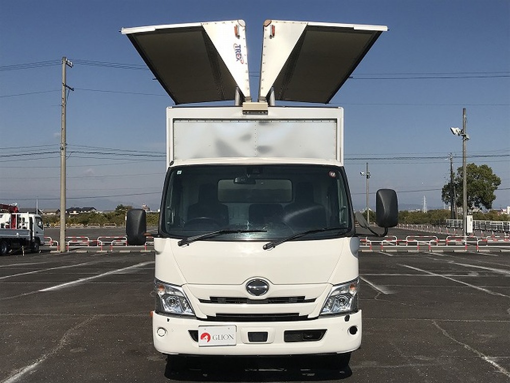 日野　デュトロ