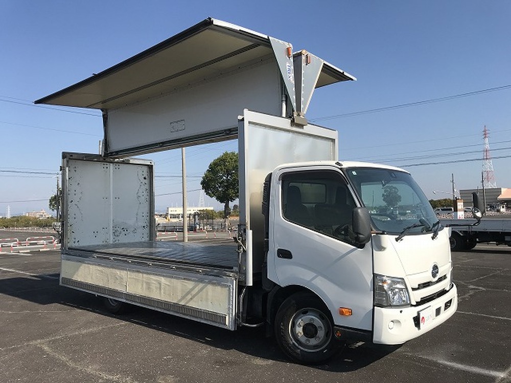 日野　デュトロ