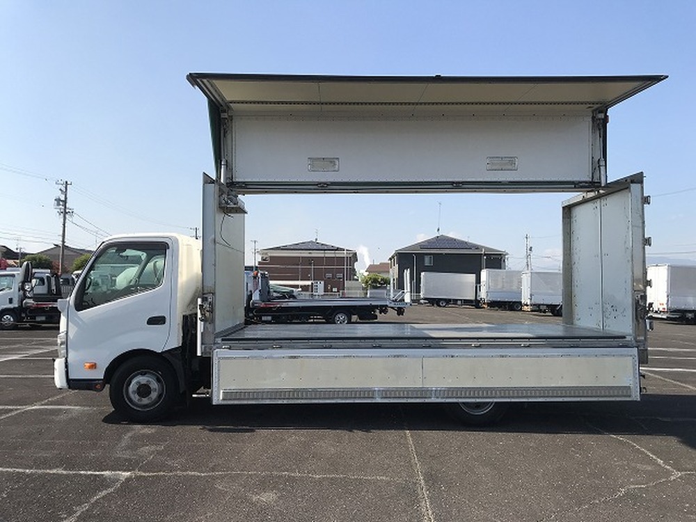 日野　デュトロ