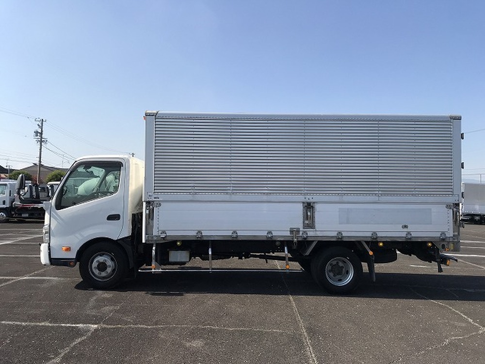 日野　デュトロ