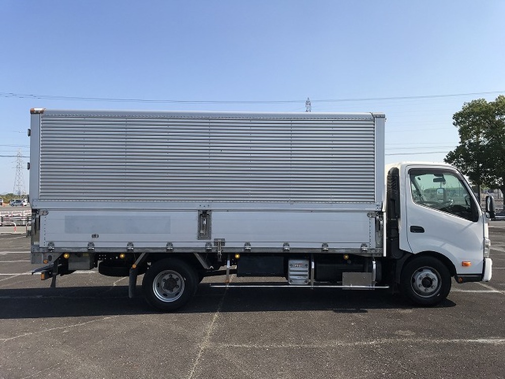 日野　デュトロ