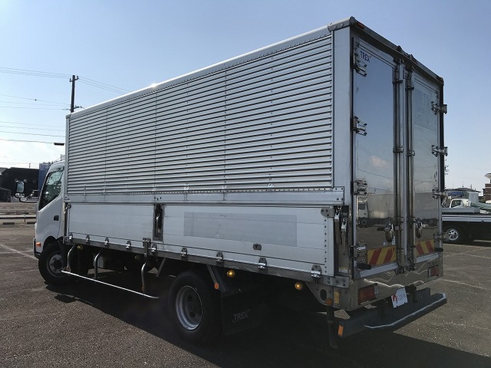 日野　デュトロ