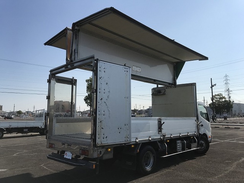 日野　デュトロ