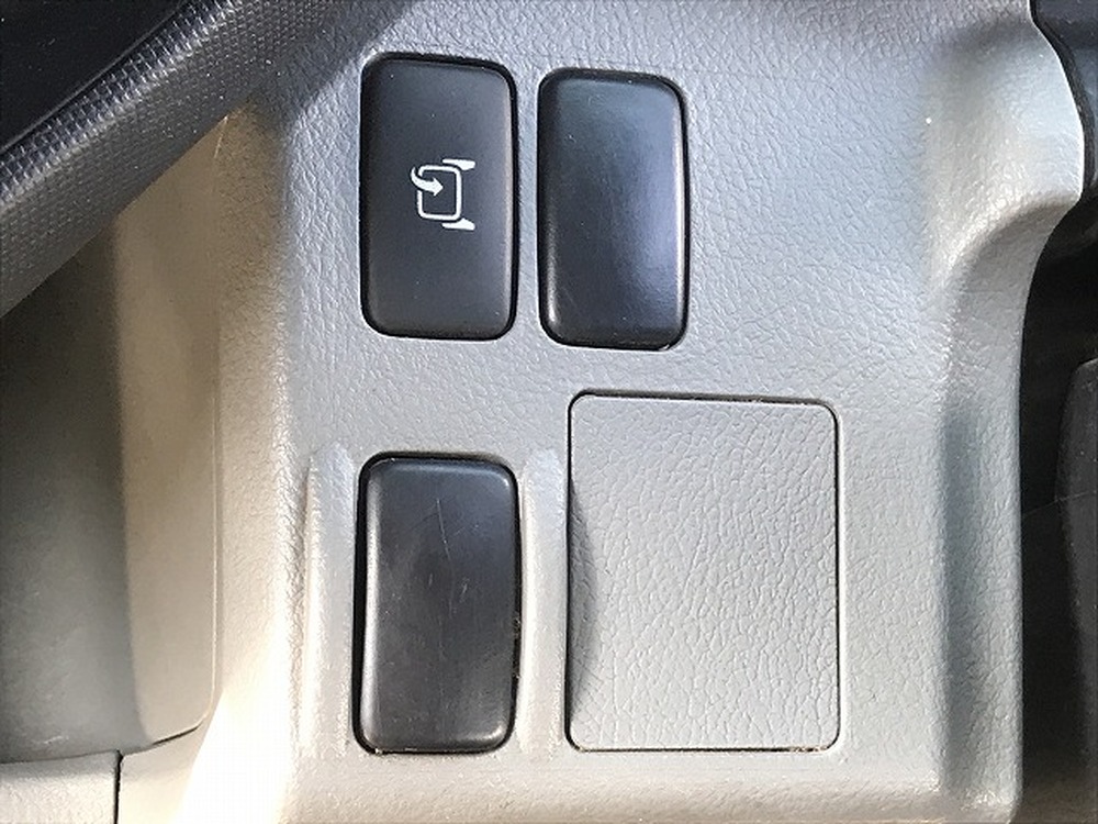 日野　デュトロ