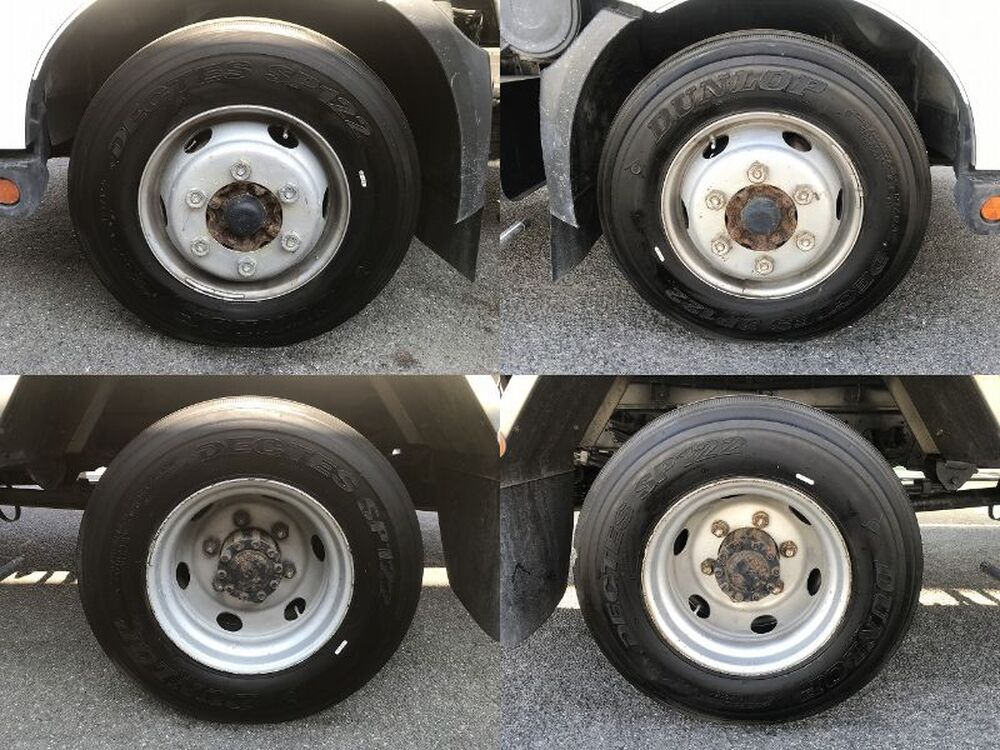 日野　デュトロ