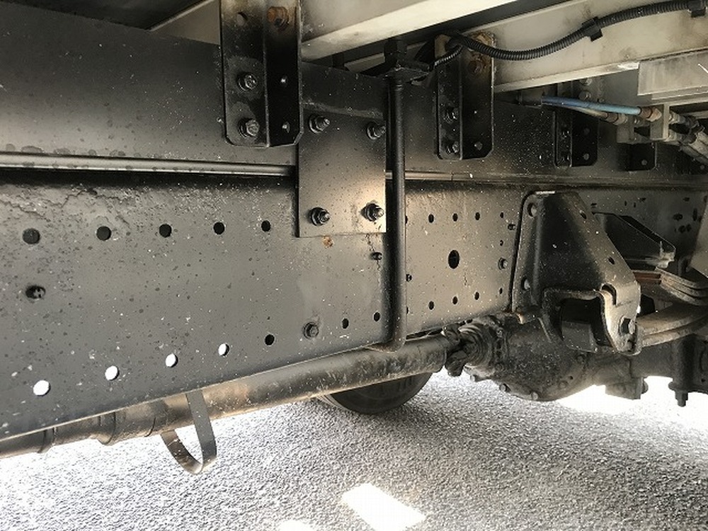 日野　デュトロ