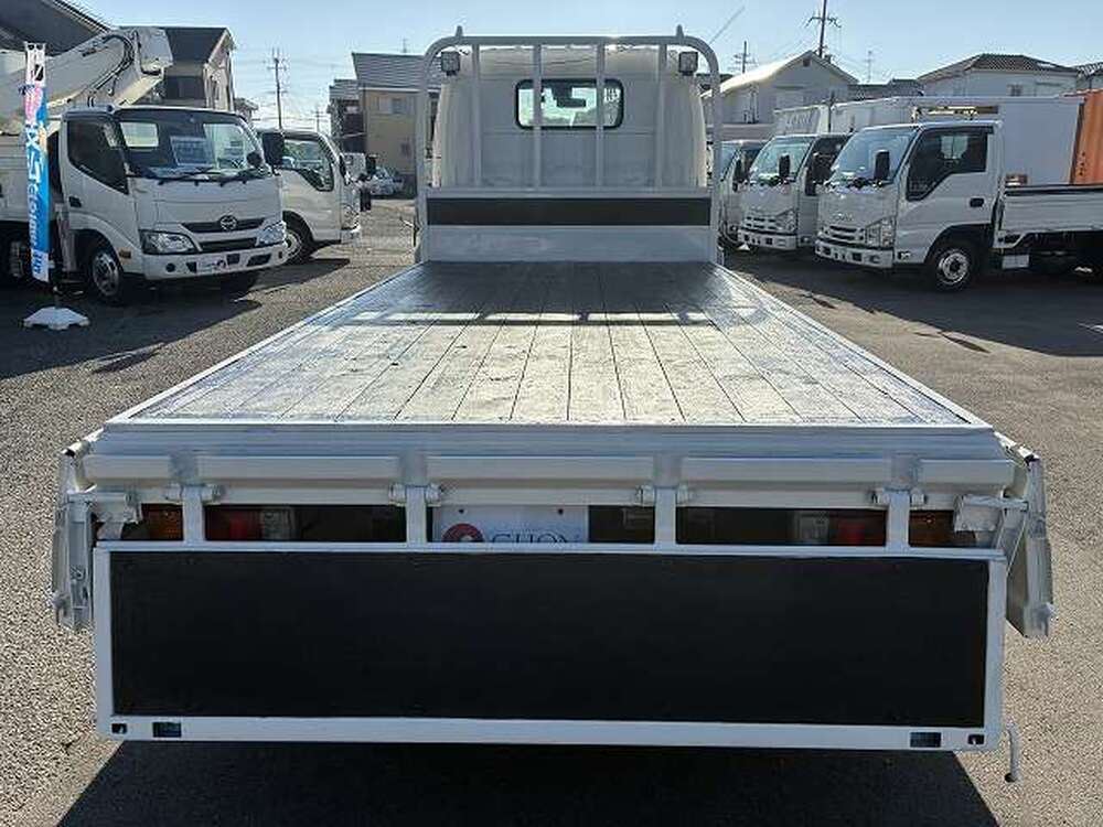 日野　デュトロ