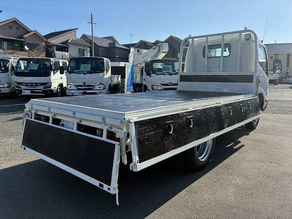 日野　デュトロ