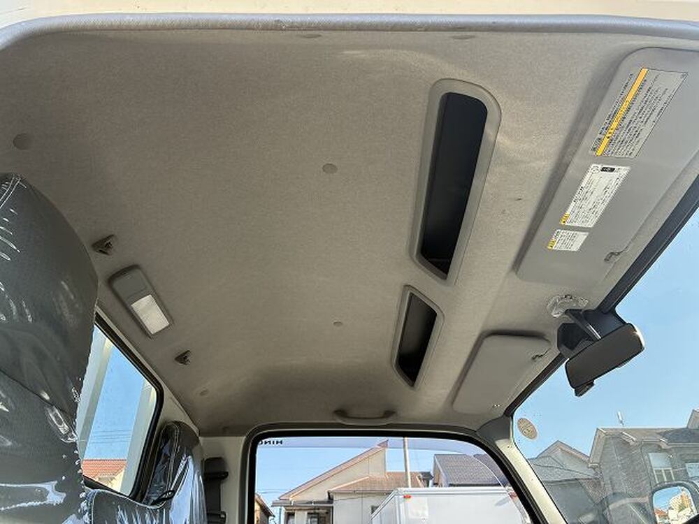 日野　デュトロ