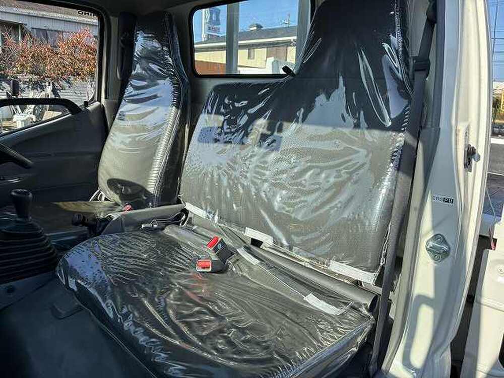 日野　デュトロ