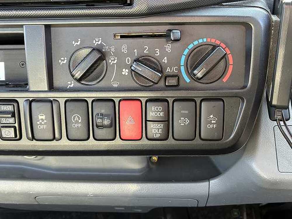 日野　デュトロ