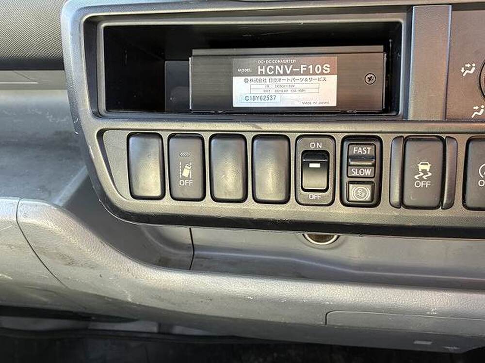 日野　デュトロ