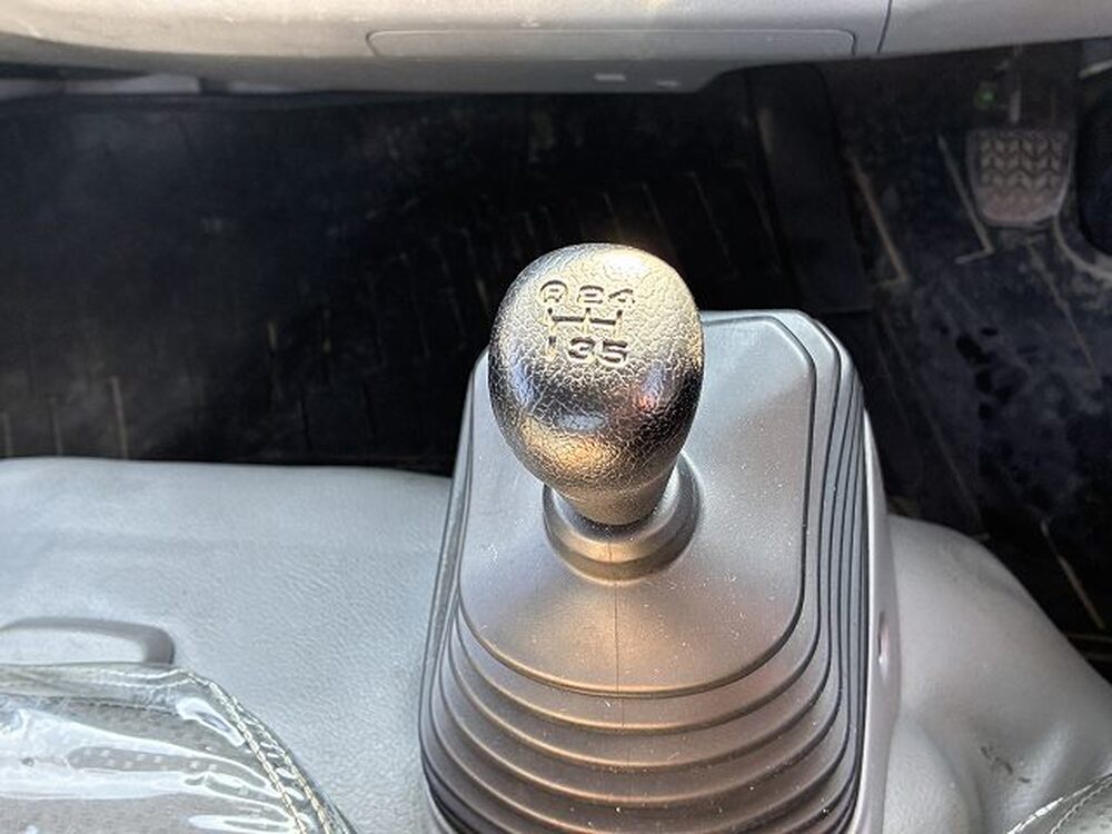 日野　デュトロ