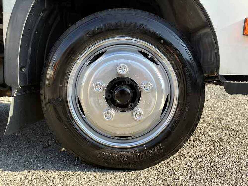 日野　デュトロ