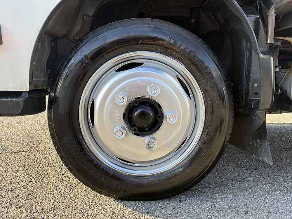 日野　デュトロ