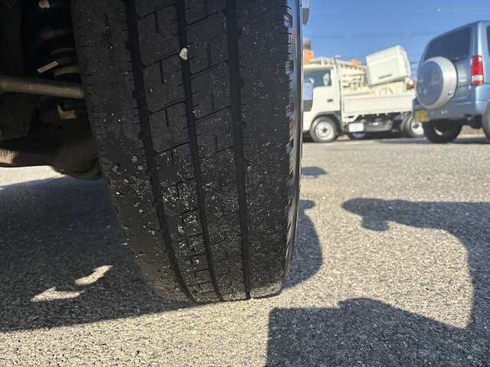 日野　デュトロ