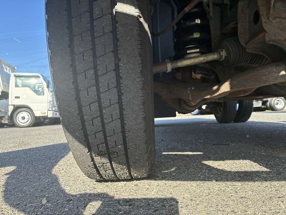 日野　デュトロ