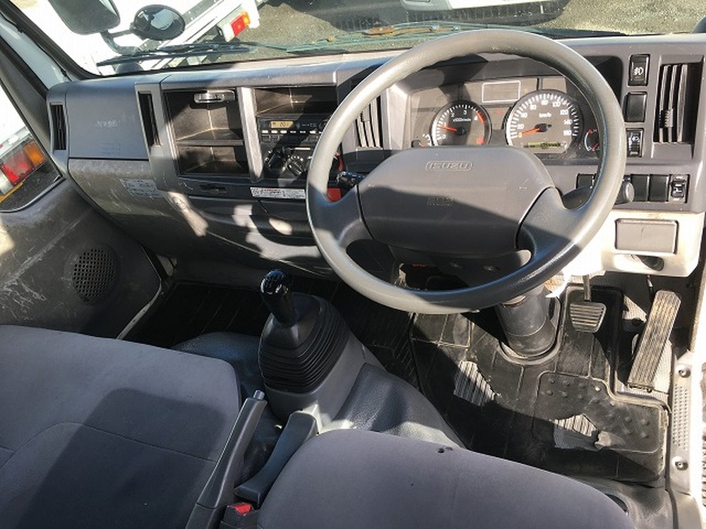 いすゞ　エルフ