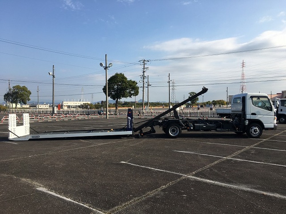 三菱ふそう　キャンター